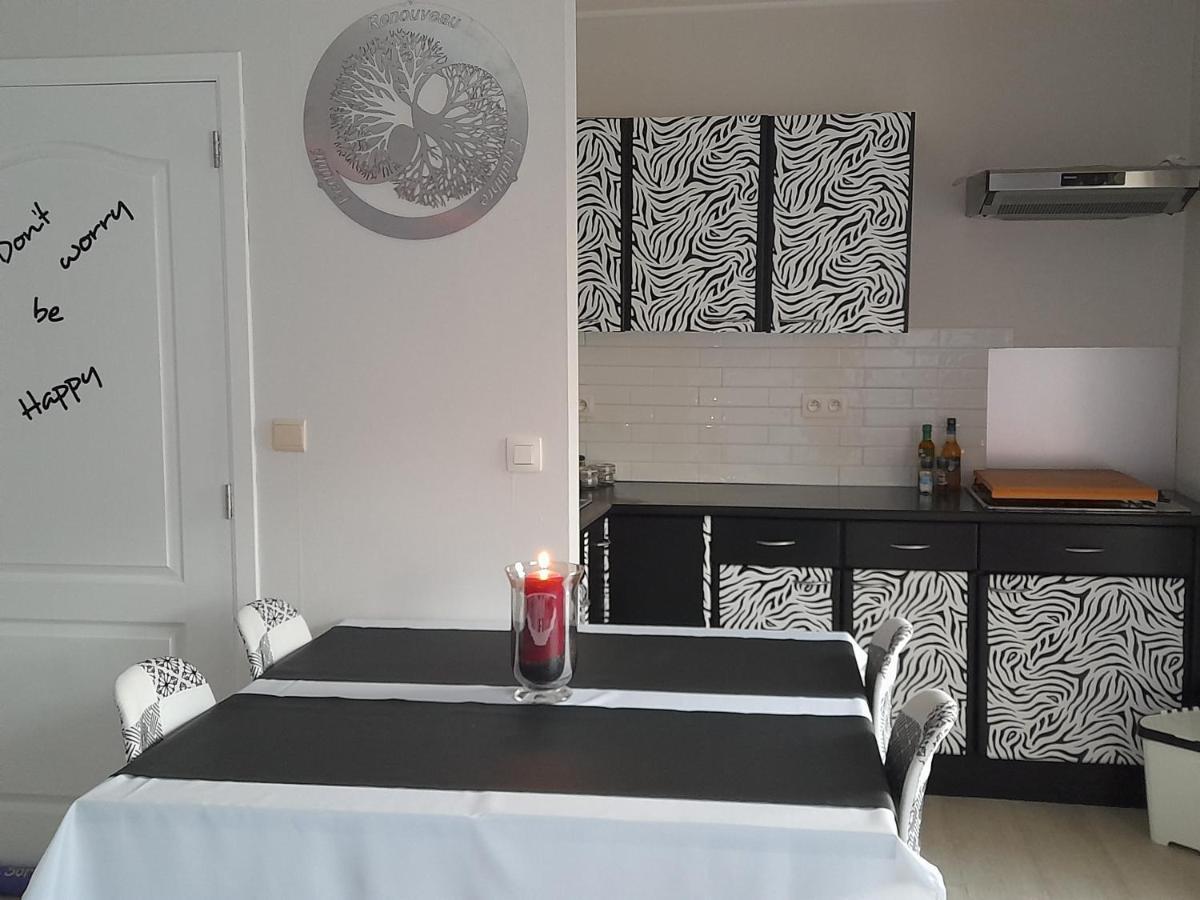 Plumes Et Zen Apartman Seraing Kültér fotó